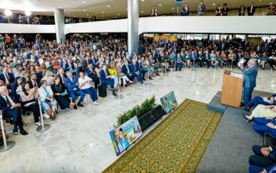 LULA SANCIONA NOVO PLANO NACIONAL DE EDUCAÇÃO (PNE) QUE PREVÊ 10% DO PIB PARA O SETOR