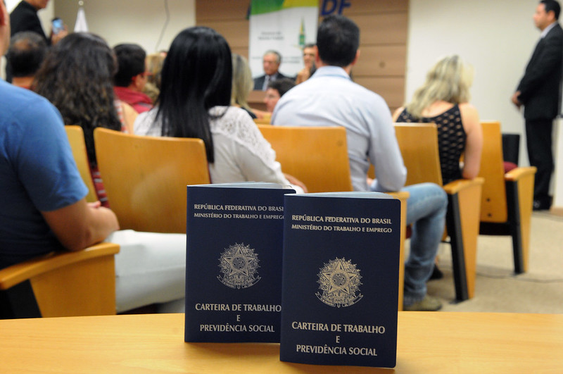 Sinpro Baixada Fluminense convoca professores(as) da educação privada para assembleia virtual